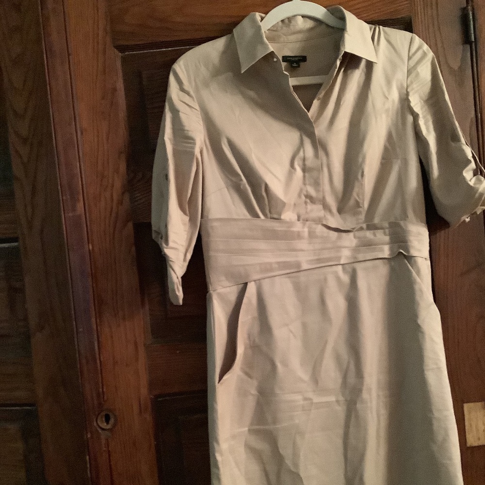 Ann Taylor dress Size 6 beige